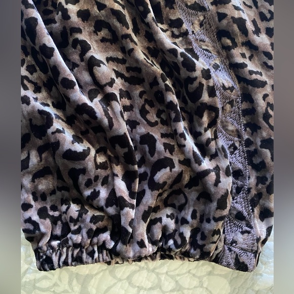 Johnny Was JWLA Sz XL Animal Print Velvet Jogger Silk Blend Pull On Embroidered - Picture 6 of 10